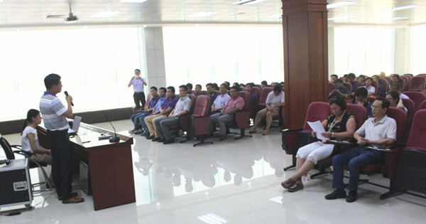 2014年9月28日開平市安迪衛(wèi)浴實業(yè)有限公司管理升級總結(jié)大會順利召開 2014年9月28日開平市安迪衛(wèi)浴實業(yè)有限公司管理升級總結(jié)大會順利召開