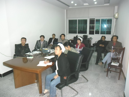 管理干部召開(kāi)周例會(huì)、日例會(huì)