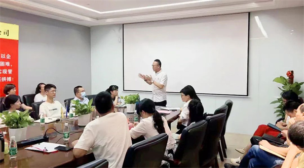 正睿咨詢集團(tuán)福建分公司總經(jīng)理胡亦涵老師致辭 正睿咨詢集團(tuán)福建分公司總經(jīng)理胡亦涵老師致辭