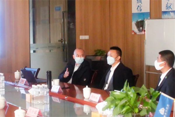 廣東正睿企業(yè)管理研究院主任曾海明老師致辭 廣東正睿企業(yè)管理研究院主任曾海明老師致辭