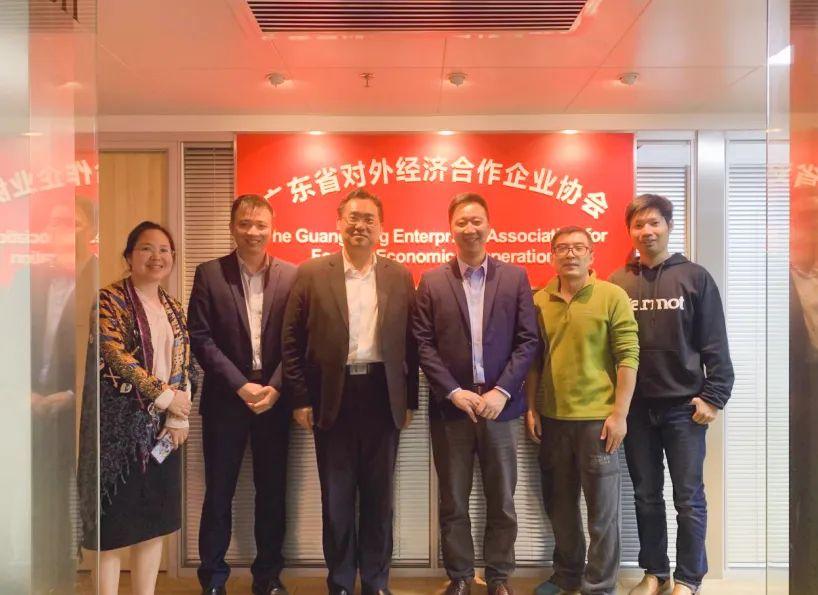 2 月 10 日 廣東省對外經(jīng)濟合作企業(yè)協(xié)會駐莫斯科代表處首席代表&俄羅斯粵商會會長孫繼業(yè)、秘書長于超先、秘書長李欽武、正睿咨詢集團商業(yè)服務(wù)中心總經(jīng)理武文盛（左3）、項目總監(jiān)譚懿（左2）合影