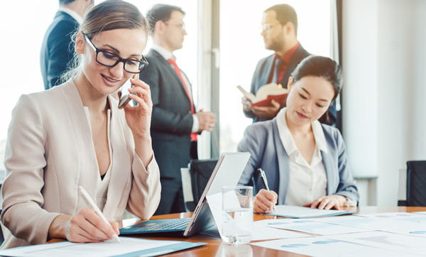 薪酬體系設(shè)計(jì)：構(gòu)建公平、激勵(lì)性的薪酬體系