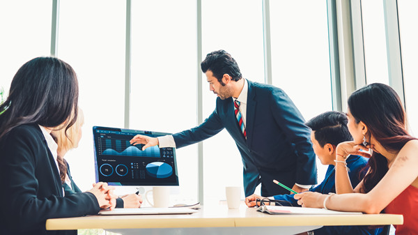 績(jī)效激勵(lì)：激發(fā)員工潛力，提升整體績(jī)效水平