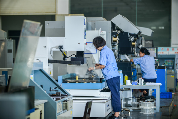 制造業(yè)管理新策略，引領(lǐng)企業(yè)高效運(yùn)營(yíng)，提升競(jìng)爭(zhēng)力