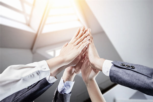 深化企業(yè)管理協(xié)同，強(qiáng)化團(tuán)隊協(xié)作，共筑企業(yè)輝煌