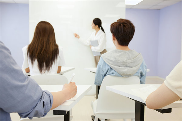 精益生產(chǎn)是制造業(yè)的思想，適合用于其他行業(yè)么？