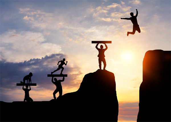 如何構(gòu)建高效能的組織架構(gòu)以驅(qū)動企業(yè)的業(yè)務(wù)發(fā)展？