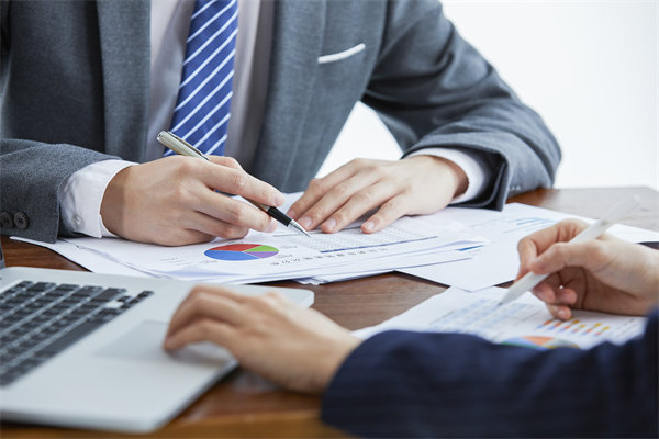 跨部門預(yù)算協(xié)同機(jī)制建立會(huì)面臨哪些挑戰(zhàn)與解決方案？