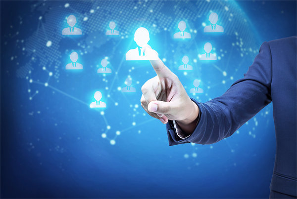 在戰(zhàn)略規(guī)劃實施中，如何確保資源有效配置與利用？