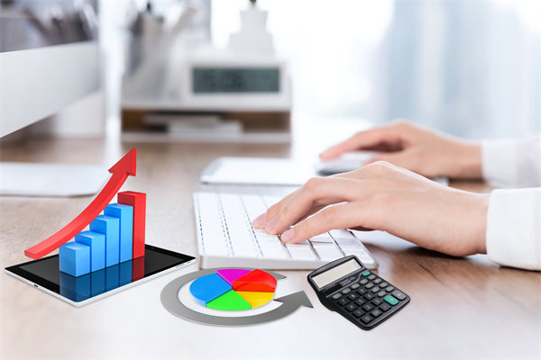 行業(yè)變革下，薪酬調(diào)整策略如何緊跟市場步伐？