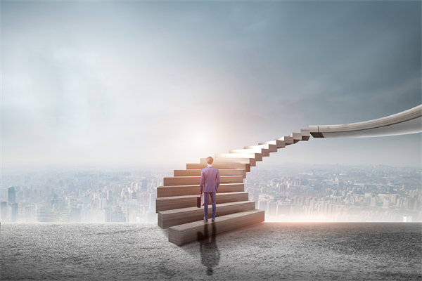 如何設(shè)計(jì)個(gè)性化員工成長(zhǎng)路徑，助力組織愿景實(shí)現(xiàn)？