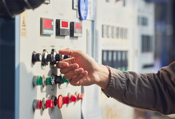 持續(xù)改進(jìn)機(jī)制在精益生產(chǎn)中如何驅(qū)動(dòng)質(zhì)量與成本雙贏？