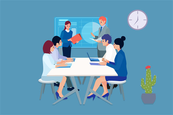 如何進行中期評估，及時調(diào)整年度經(jīng)營計劃方向？