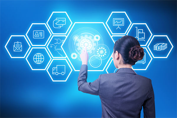 制定年度經(jīng)營計劃時，如何平衡創(chuàng)新與風(fēng)險？