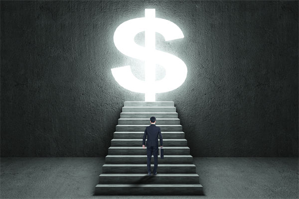 薪酬管理中，如何考慮員工個(gè)人發(fā)展，實(shí)現(xiàn)長期激勵(lì)？