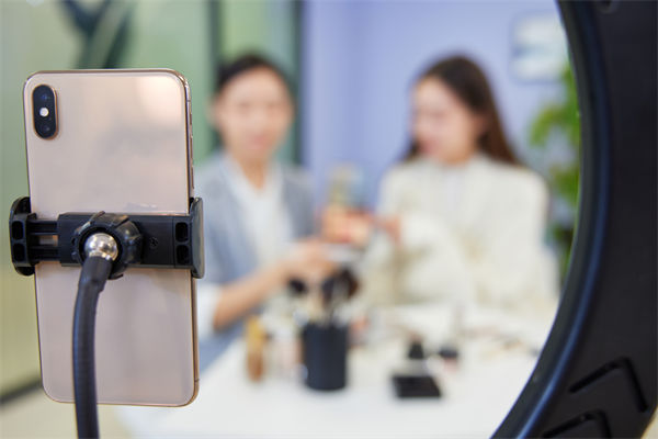 超200名國家一級演員開始做直播，精益生產怎么看？