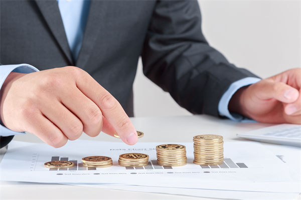 劉強東自購8萬盒巧克力贈員工，對薪酬管理的啟示