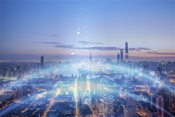 在全球化背景下，企業(yè)如何構(gòu)建競爭優(yōu)勢的戰(zhàn)略框架？