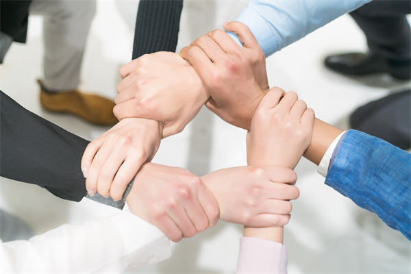 高效團(tuán)隊(duì)打造秘訣：企業(yè)管理中的領(lǐng)導(dǎo)力藝術(shù)何在？