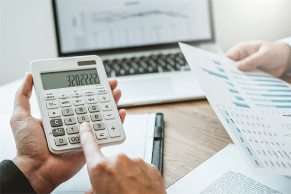 預(yù)算管理不善，會(huì)給企業(yè)帶來(lái)哪些潛在的財(cái)務(wù)風(fēng)險(xiǎn)？