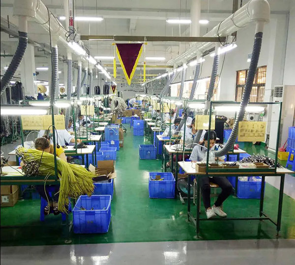 東莞市茂佳塑膠電子有限公司生產(chǎn)線 東莞市茂佳塑膠電子有限公司生產(chǎn)線