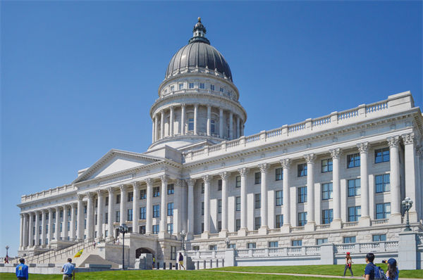 特朗普：不會(huì)暫停關(guān)稅政策，對(duì)民企供應(yīng)鏈的影響有？