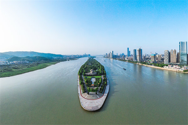 長沙戰(zhàn)略咨詢公司如何幫傳統(tǒng)企業(yè)突破發(fā)展瓶頸實現(xiàn)轉型？