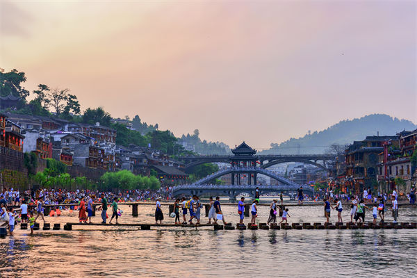 出行熱、消費(fèi)旺、體驗(yàn)新，品牌營(yíng)銷(xiāo)如何在假期發(fā)力？