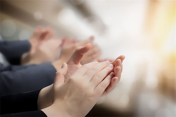 員工對(duì)文化認(rèn)同感低，怎樣打造有凝聚力的企業(yè)文化？