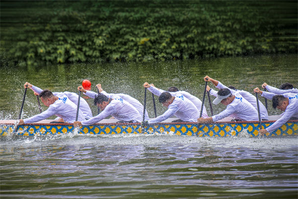 起猛了龍舟都能蹦迪了，企業(yè)文化對此有何啟示？