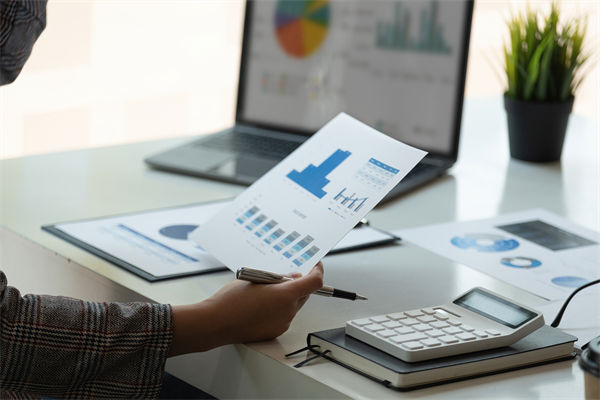 執(zhí)行與預(yù)算嚴(yán)重脫節(jié)，企業(yè)如何構(gòu)建動(dòng)態(tài)監(jiān)控與調(diào)整機(jī)制？