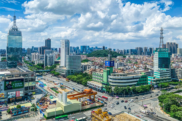 佛山管理咨詢公司深度助力，企業(yè)如何加速突破成長天花板？