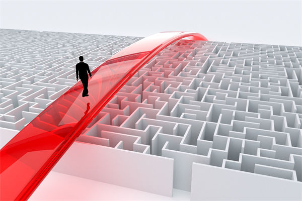 行業(yè)變局加速，企業(yè)戰(zhàn)略如何避開陷阱抓住新機遇？