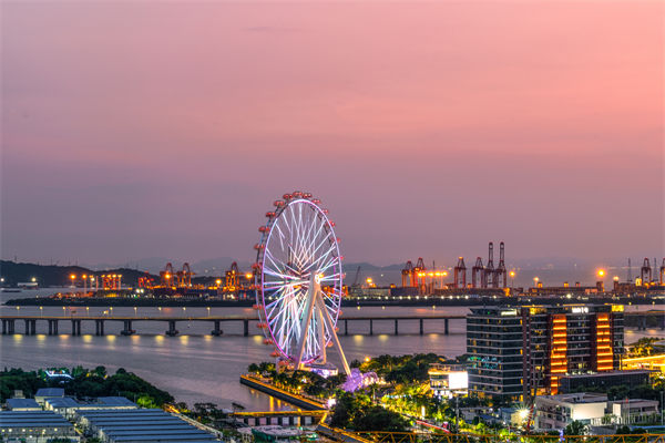 行業(yè)洗牌加速企業(yè)迷茫，深圳戰(zhàn)略咨詢公司能指明突圍方向嗎？