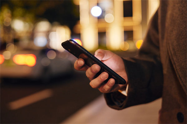 制造業(yè)管理：電子產(chǎn)品“防藍光”功能真能護眼嗎？