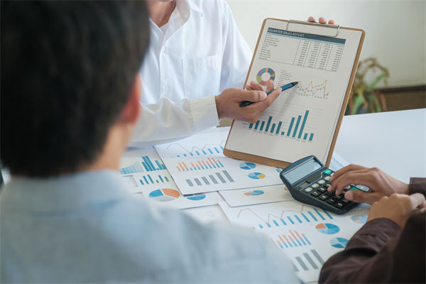 預算調(diào)整機制看似靈活，應對市場變化為何仍顯滯后？