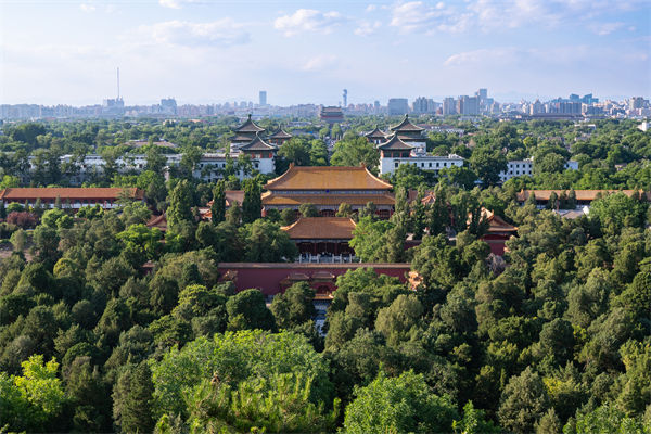 多家公司通知帶薪放假看閱兵，績效管理有何啟示？